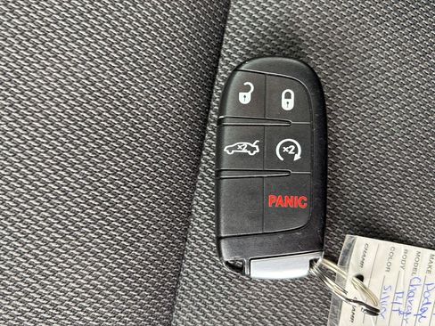 Used 2017 Dodge Charger R/T w/ Blacktop Package RWD image 34