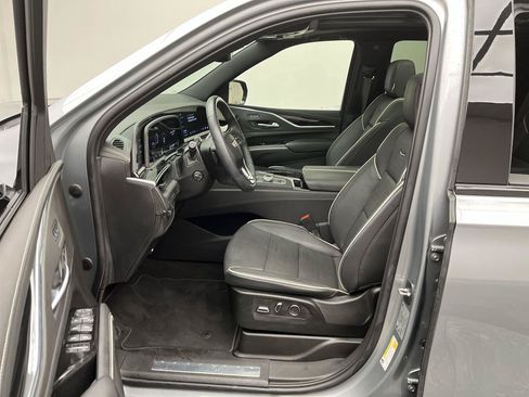 Certified 2023 Cadillac Escalade Sport AWD/4WD image 3