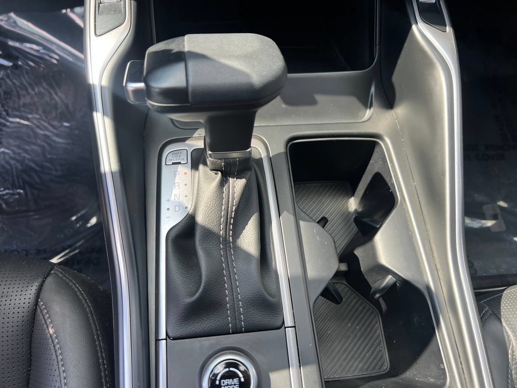 Certified 2024 Kia Sorento S w/ Panoramic Sunroof Package FWD image 24