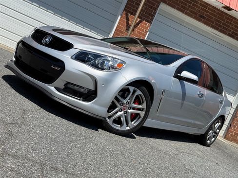 Used 2017 Chevrolet SS RWD image 4