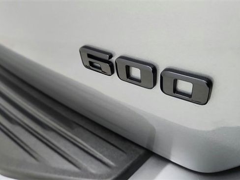 Used 2026 Cadillac Escalade Sport w/ LPO, ONYX Package image 18