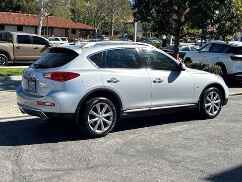 Used 2017 INFINITI QX50 2WD w/ Premium Plus Package image 3