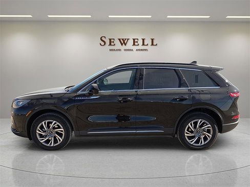 New 2026 Lincoln Corsair Premiere image 2