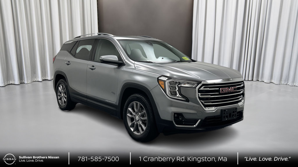 Used 2024 GMC Terrain SLT AWD/4WD image 3