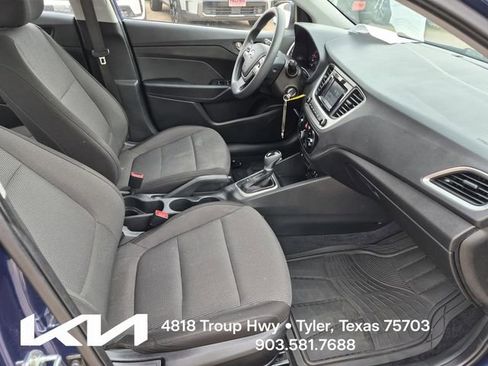 Used 2020 Hyundai Accent SE FWD image 8