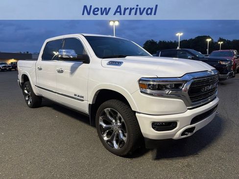 Used 2022 RAM 1500 Limited AWD/4WD image 2