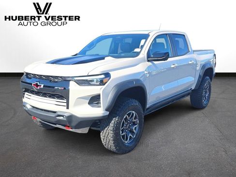 New 2026 Chevrolet Colorado ZR2 w/ Technology Package AWD/4WD image 2