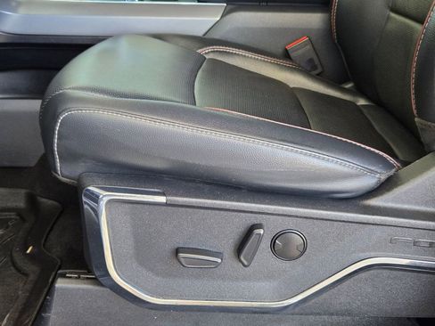 Used 2023 Ford F150 Lariat w/ Trailer Tow Package image 14