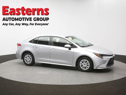 Used 2022 Toyota Corolla LE FWD image 46