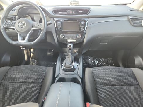 Used 2021 Nissan Rogue Sport S image 21
