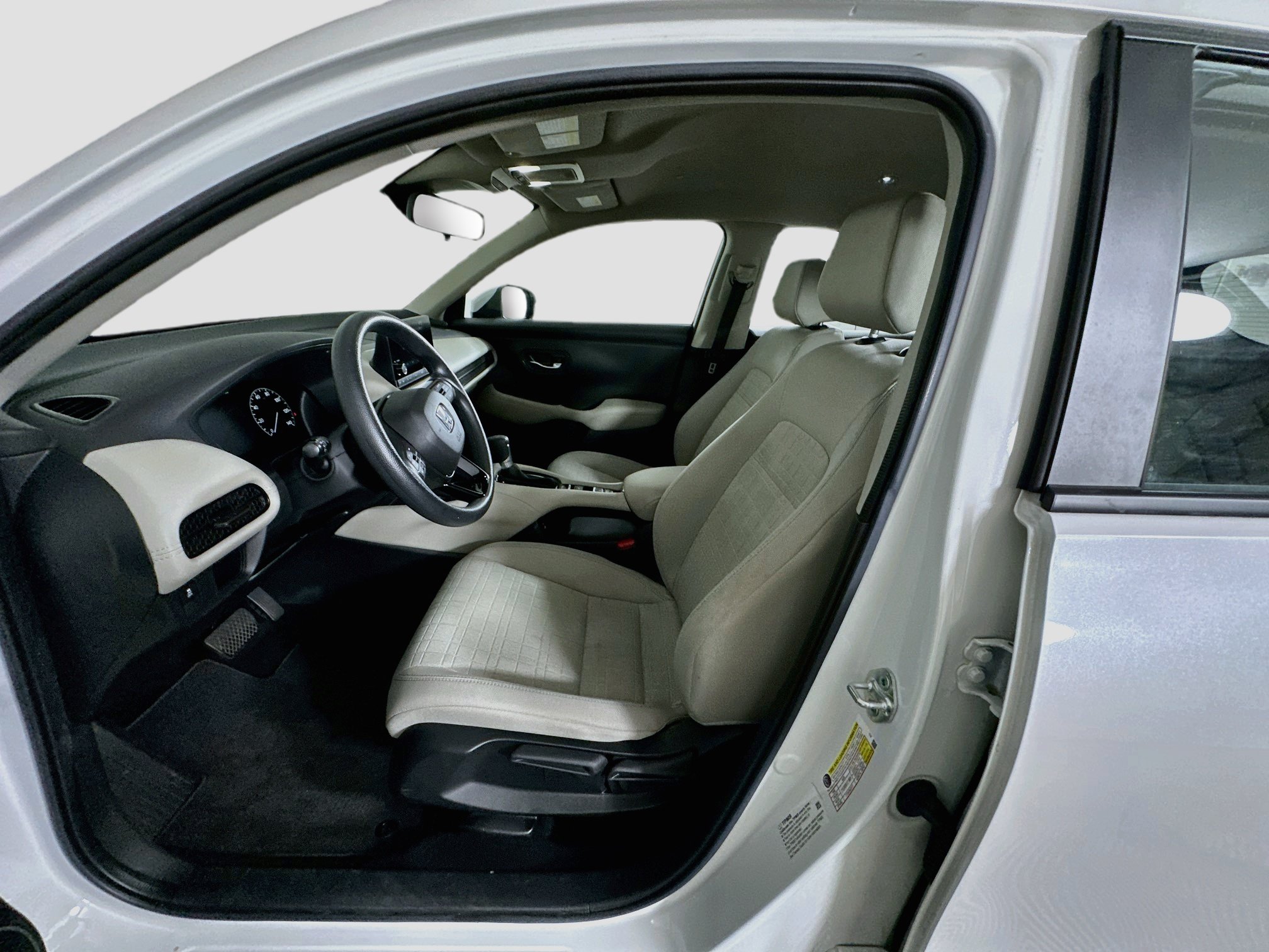 Used 2024 Honda HR-V LX image 13