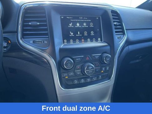 Used 2021 Jeep Grand Cherokee Laredo image 14
