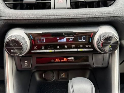 Certified 2025 Toyota RAV4 XLE AWD/4WD image 30