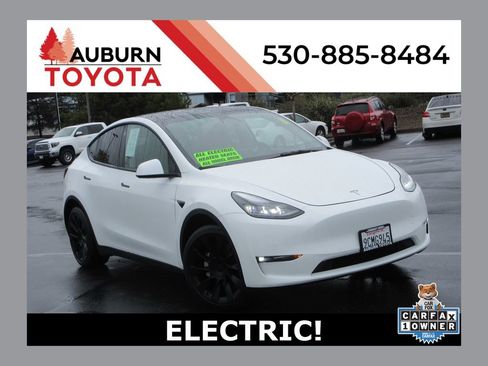 Used 2022 Tesla Model Y Long Range image 1