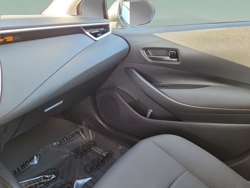 Used 2022 Toyota Corolla LE FWD image 24