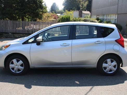 Used 2019 Nissan Versa Note SV FWD image 13