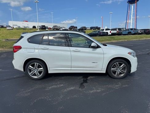 Used 2018 BMW X1 sDrive28i image 2