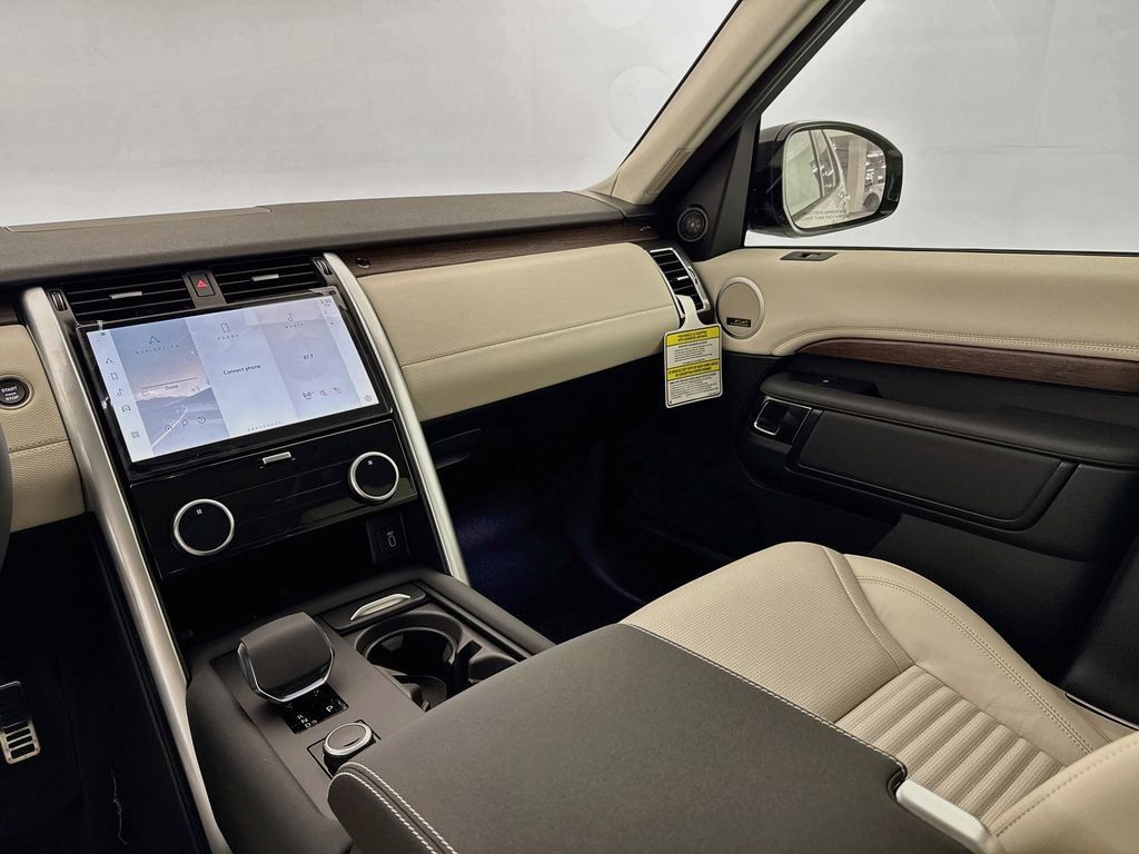 New 2026 Land Rover Discovery Dynamic SE AWD/4WD image 24
