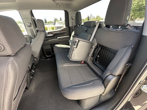 New 2026 GMC Sierra 1500 Elevation image 32