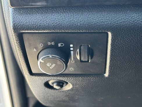 Used 2013 Jeep Grand Cherokee Laredo RWD image 24