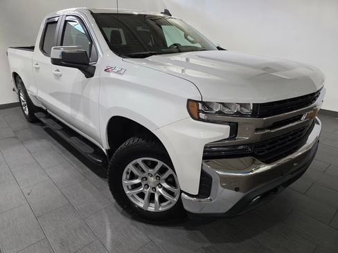 Used 2019 Chevrolet Silverado 1500 LT w/ Z71 Off-Road Package AWD/4WD image 7