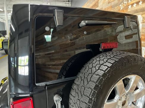 Used 2016 Jeep Wrangler Sahara AWD/4WD image 19