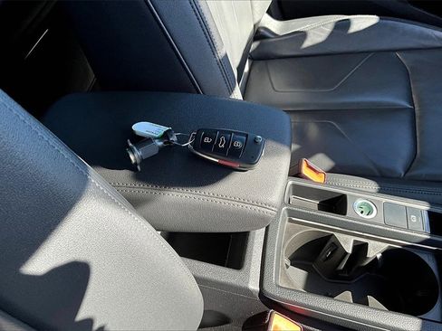 Used 2023 Audi Q3 2.0T Premium image 16