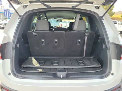 Used 2025 Honda Pilot Sport image 20