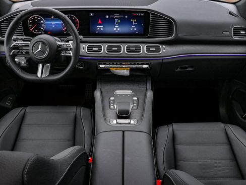 New 2026 Mercedes-Benz GLS 450 4MATIC image 9