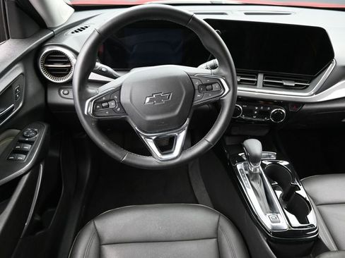 Certified 2024 Chevrolet Trax ACTIV w/ Driver Confidence Package image 13