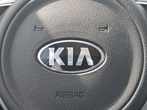Used 2022 Kia Sportage LX FWD image 27