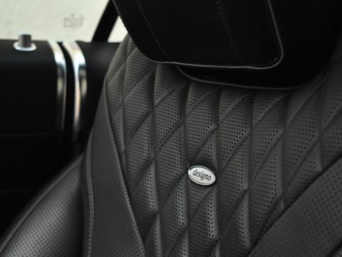 Used 2020 Mercedes-Benz S 560 4MATIC Coupe w/ AMG Line Exterior image 22