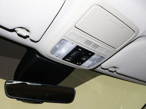 Used 2025 Honda Odyssey EX-L image 22