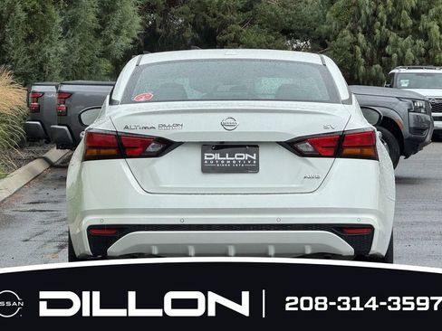 Used 2022 Nissan Altima 2.5 SV AWD/4WD image 5