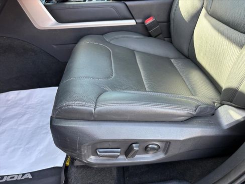 Used 2023 Toyota Sequoia Limited image 22