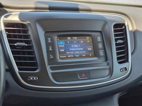 Used 2015 Chrysler 200 Limited w/ Convenience Group FWD image 12