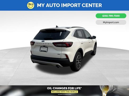 Used 2025 Ford Escape SE FWD image 7