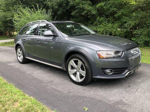 Used 2013 Audi A4 Premium AWD/4WD image 1