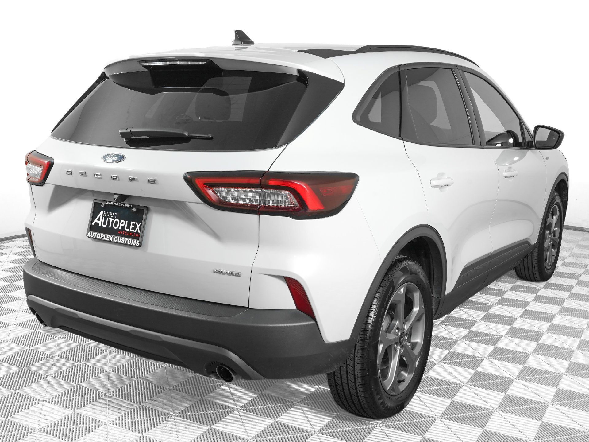 Used 2025 Ford Escape ST-Line AWD/4WD image 5