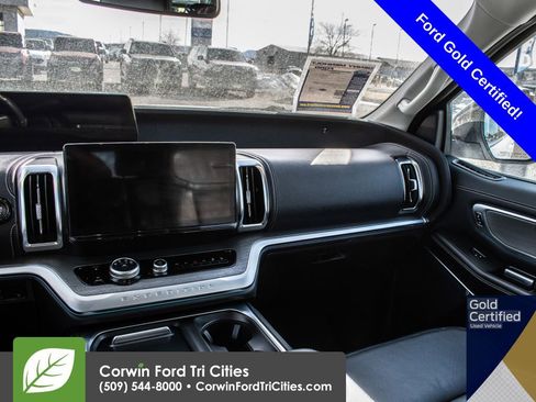 Used 2025 Ford Expedition Max Platinum image 27