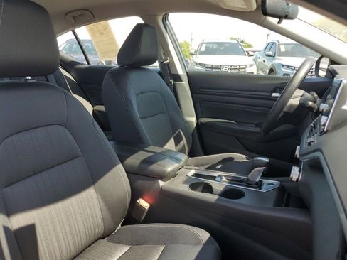 Used 2019 Nissan Altima 2.5 S FWD image 36