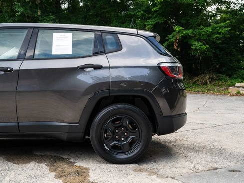 Used 2020 Jeep Compass Sport FWD image 5
