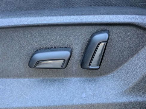 Used 2023 Volkswagen Atlas SE w/ Black Wheel Package FWD image 27