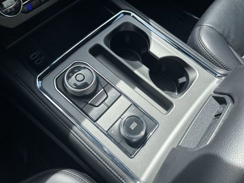 Used 2019 Ford Expedition XLT w/ Equipment Group 202A image 32