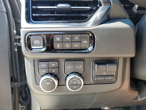 New 2026 GMC Yukon XL Elevation w/ Elevation Premium Package AWD/4WD image 29