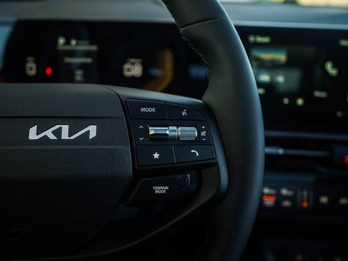 New 2026 Kia Sportage EX w/ EX Panorama Roof Package image 22