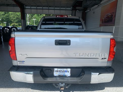 Used 2019 Toyota Tundra SR5 w/ SR5 Upgrade Package AWD/4WD image 10