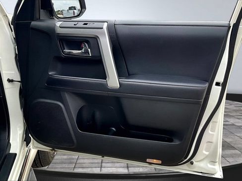 Used 2019 Toyota 4Runner Limited AWD/4WD image 29