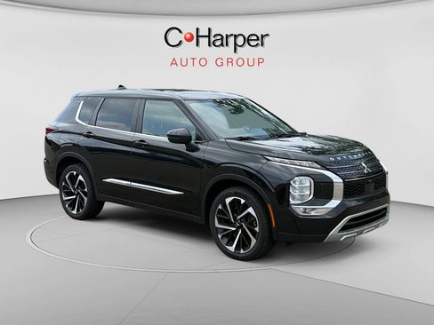 Used 2023 Mitsubishi Outlander SE AWD/4WD image 1