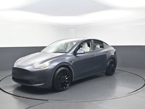 Used 2022 Tesla Model Y Performance AWD/4WD image 2